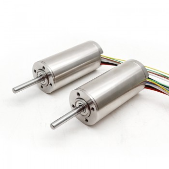 2 Stück Mikro-DC-Motor, bürstenlos und kernlos, 24V / 48V, 30 × 67 mm, 10–20 kg·cm Drehmoment