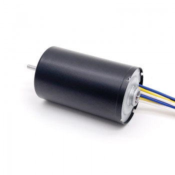 2 Stück Brushless BLDC-Motor 12V / 24V, 150 g·cm, 28 × 47 mm, 3 mm Welle
