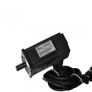 DC-Servomotor, 400W, 60V, 8,4A, 1,27 Nm, 3000 U/min, 3-Phasen, mit 2500 Linien Encoder, 60 × 60 mm