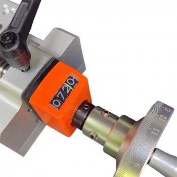 CNC-Linearführungs Schlitten mit Selbstsicherndem Digitaldisplay, Z-Positionierung und Trapezgewindetrieb