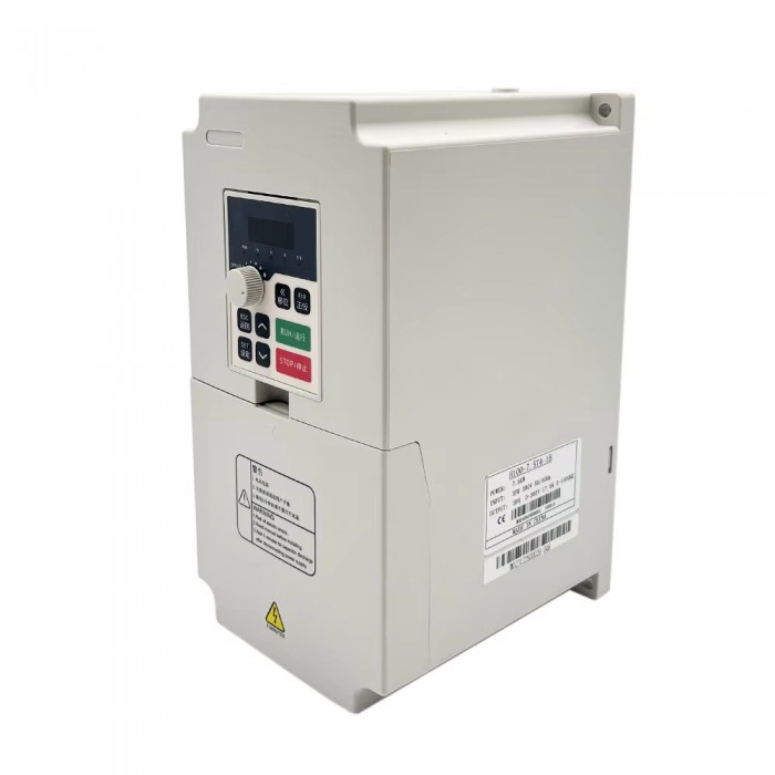H100 Frequenzumrichter 7,5kW 220V/380V Drehstrom für CNC Spindeln H100 Frequenzumrichter 7,5kW 220V/380V Drehstrom für CNC Spindeln