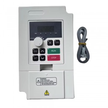 Frequenzumrichter 3,7kW 220V/380V zur Drehzahlregelung von CNC Spindeln