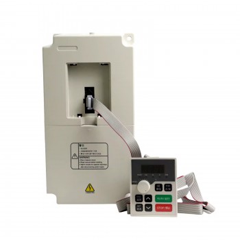 Frequenzumrichter 3,7kW 220V/380V zur Drehzahlregelung von CNC Spindeln